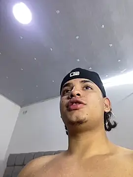 Snapshot of samxx_muscle chatting on 02.22.26 samxx muscle online show from 02.22.26