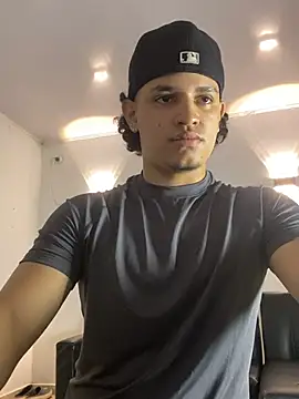 Snapshot of samxx_muscle chatting on 03.09.26 samxx muscle online show from 03.09.26