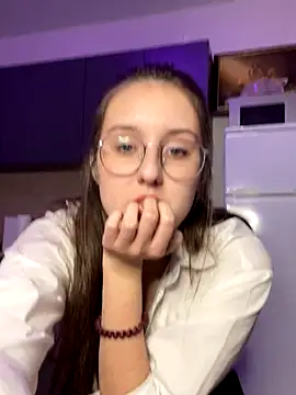 Snapshot of Vviikkssiikk chatting on 10.16.25 Vviikkssiikk online show from 10.16.25