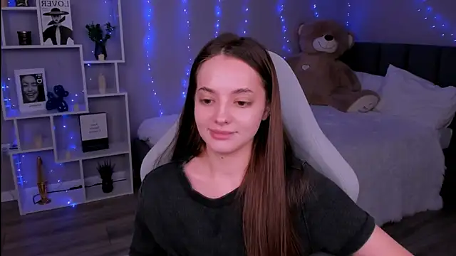 MelanieAlves online show from 04.29.26