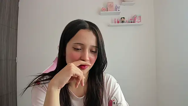 Snapshot of ImBunnyNova chatting on 11.12.25 ImBunnyNova online show from 11.12.25