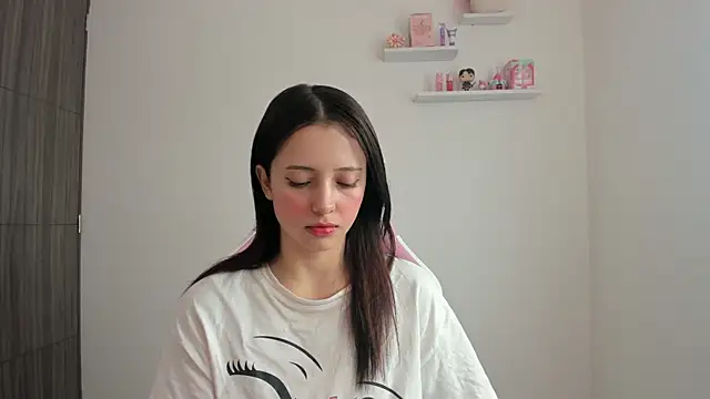 Snapshot of ImBunnyNova chatting on 11.13.25 ImBunnyNova online show from 11.13.25