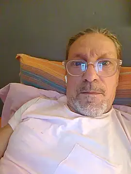 Snapshot of Deddyitalia3p chatting on 10.09.25 Deddyitalia3p online show from 10.09.25