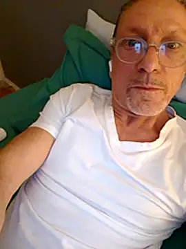 Snapshot of Deddyitalia3p chatting on 11.09.25 Deddyitalia3p online show from 11.09.25