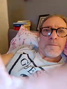 Snapshot of Deddyitalia3p chatting on 11.29.25 Deddyitalia3p online show from 11.29.25