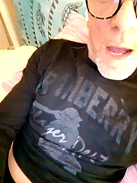 Snapshot of Deddyitalia3p chatting on 12.19.25 Deddyitalia3p online show from 12.19.25