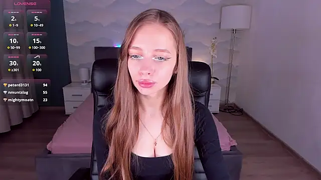 Amy Waynee online show from 12.05.25