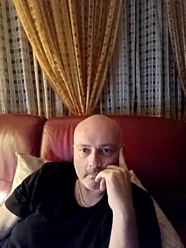 Alexis Bull online show from 10.19.25