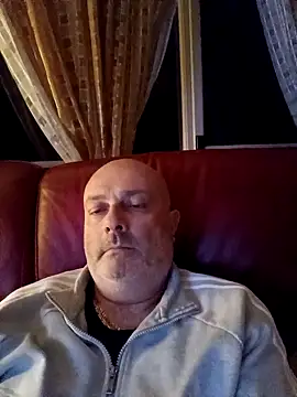 Alexis Bull online show from 01.09.26