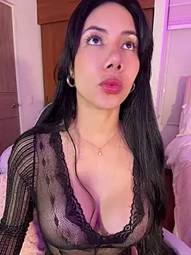 ArianaReynoldss online show from 07.09.26