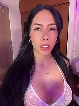 ArianaReynoldss online show from 07.24.26