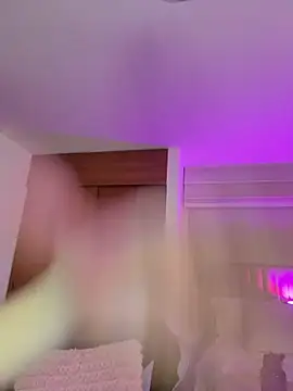 ArianaReynoldss online show from 07.31.26
