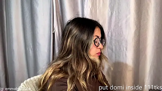 Snapshot of emma__bell_ chatting on 03.28.26 emma bell online show from 03.28.26