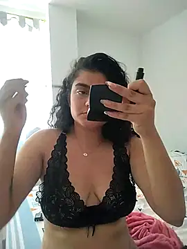 Snapshot of carlafox05 chatting on 09.23.25 carlafox05 online show from 09.23.25