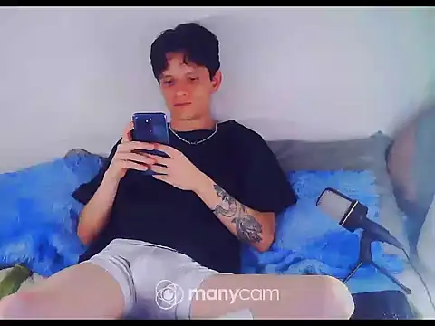 Snapshot of santihot089 chatting on 02.14.26 santihot089 online show from 02.14.26