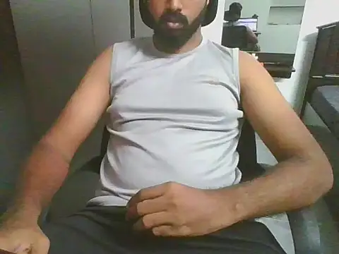 Snapshot of lovelyakash69 chatting on 11.30.25 lovelyakash69 online show from 11.30.25