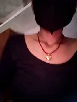 Snapshot of Soniy-Maax chatting on 09.12.25 Soniy-Maax online show from 09.12.25