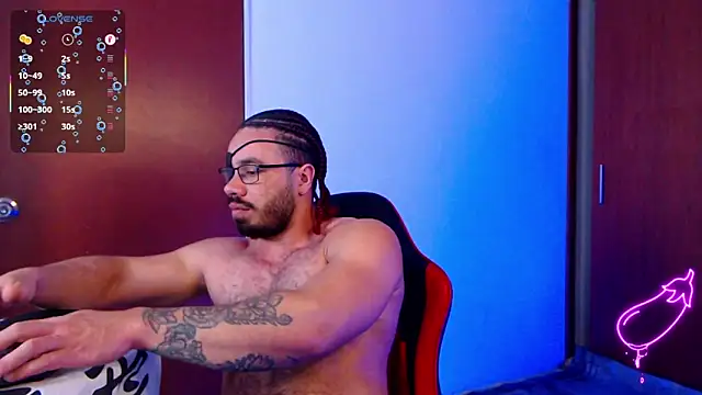 Snapshot of pirata_fitness chatting on 06.07.26 pirata fitness online show from 06.07.26