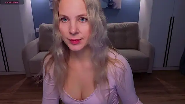 MelanieBennett online show from 05.10.26