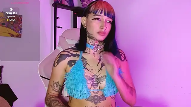 Snapshot of SharaRoss1 chatting on 01.14.26 SharaRoss1 online show from 01.14.26