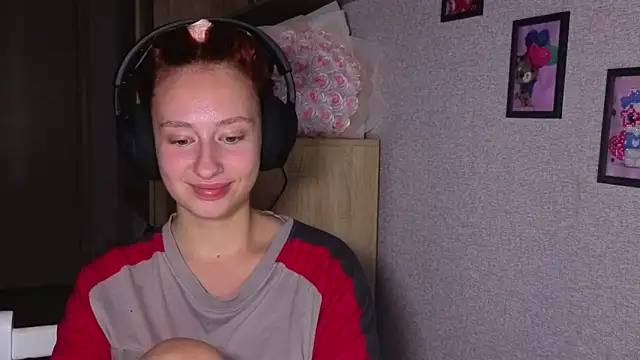 Snapshot of kristi_ginger chatting on 09.08.25 kristi ginger online show from 09.08.25