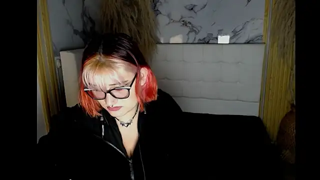 Snapshot of Cerecitaa02_ chatting on 08.04.26 Cerecitaa02 online show from 08.04.26