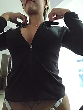 Pretty roxxyy online show from 08.03.26