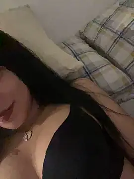 QueenLujaine online show from 10.19.25