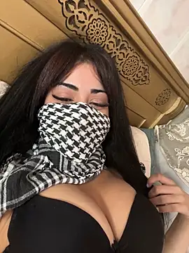 QueenLujaine online show from 10.23.25