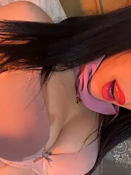 Snapshot of QueenLujaine chatting on 03.05.26 QueenLujaine online show from 03.05.26