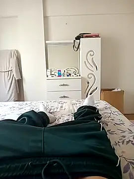 Snapshot of leona633 chatting on 12.02.25 leona633 online show from 12.02.25