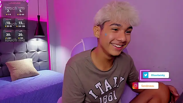 OliverTwinky online show from 09.18.25