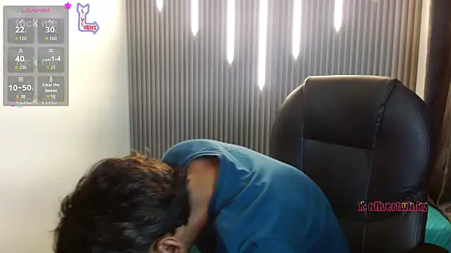 OliverTwinky online show from 02.17.26