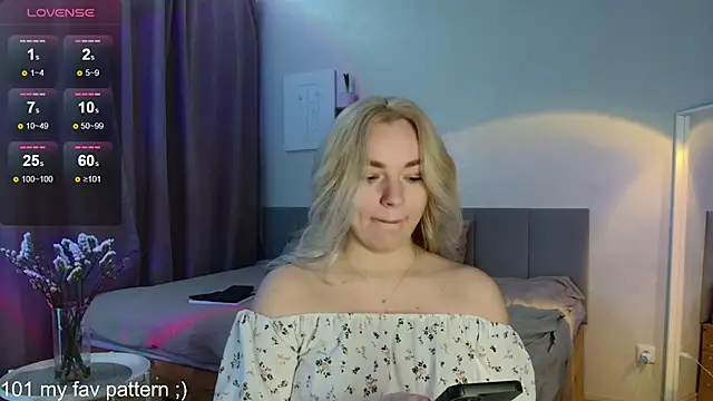 Snapshot of Eva___forever chatting on 04.05.26 Eva forever online show from 04.05.26