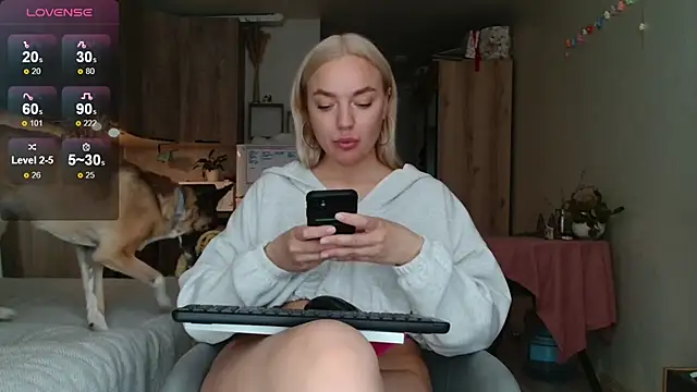 Snapshot of Eva___forever chatting on 05.06.26 Eva forever online show from 05.06.26