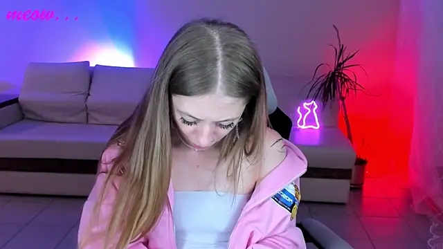 Snapshot of SweetMeeow chatting on 11.05.25 SweetMeeow online show from 11.05.25