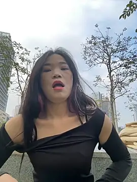 Snapshot of AiBanana chatting on 12.01.25 AiBanana online show from 12.01.25