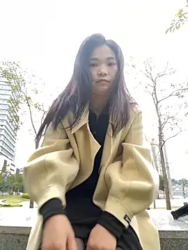 Snapshot of AiBanana chatting on 12.04.25 AiBanana online show from 12.04.25