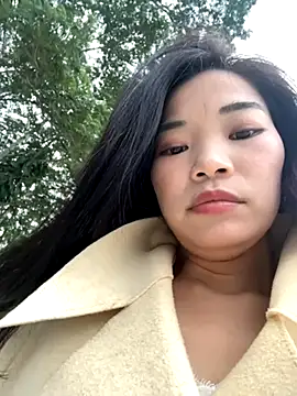 Snapshot of AiBanana chatting on 12.05.25 AiBanana online show from 12.05.25