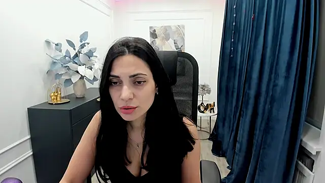 AllaYerty online show from 11.18.25