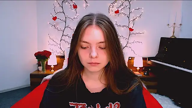 marshmallowee online show from 12.15.25