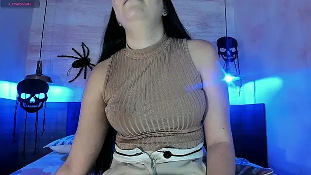 AlissaJoness online show from 10.10.25