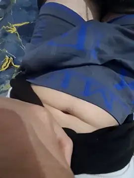 Snapshot of amirzinou chatting on 03.21.25 amirzinou online show from 03.21.25