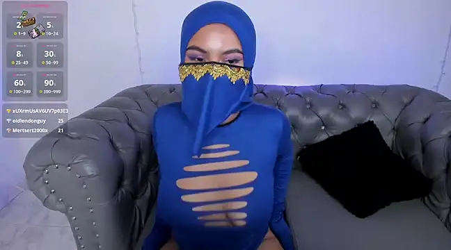 Snapshot of kylie_soraya chatting on 03.23.25 kylie soraya online show from 03.23.25