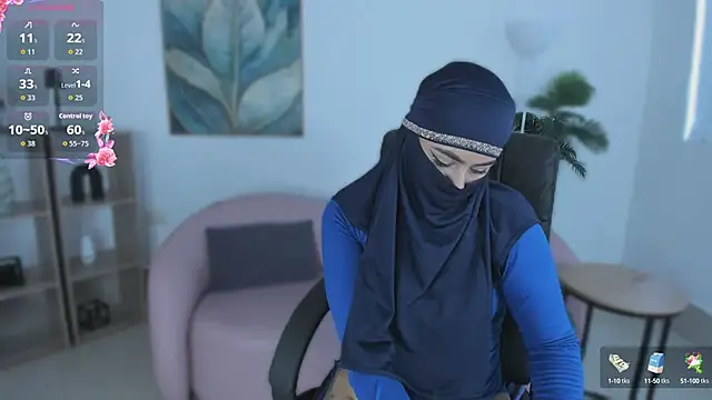 Snapshot of kylie_soraya chatting on 09.15.25 kylie soraya online show from 09.15.25