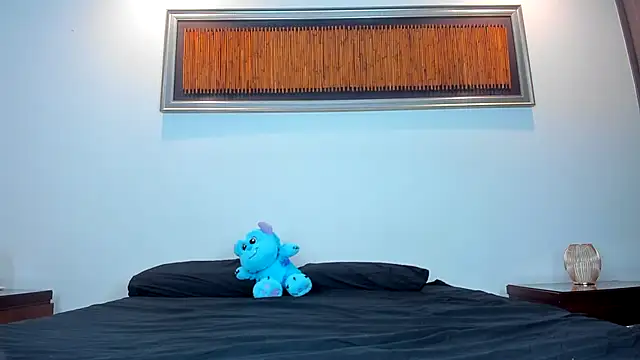 Bella  hamilton online show from 06.11.26