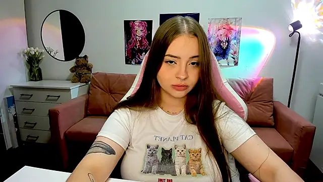 Snapshot of mistress_lain chatting on 09.11.25 mistress lain online show from 09.11.25