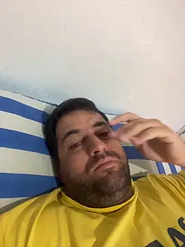 Snapshot of Garotofran chatting on 11.11.25 Garotofran online show from 11.11.25