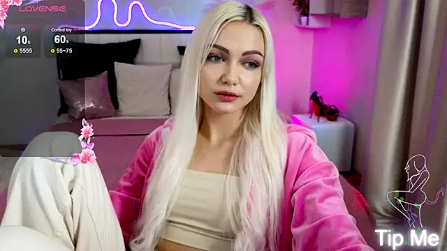 LinaLirian online show from 10.18.25