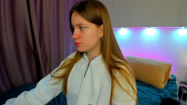 Snapshot of Candy_Cansew chatting on 09.14.25 Candy Cansew online show from 09.14.25